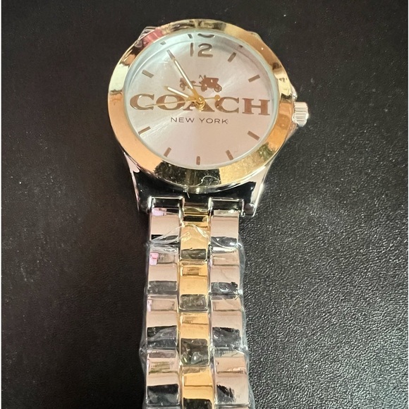 Coach Fashion Watch - New - Picture 1 of 3